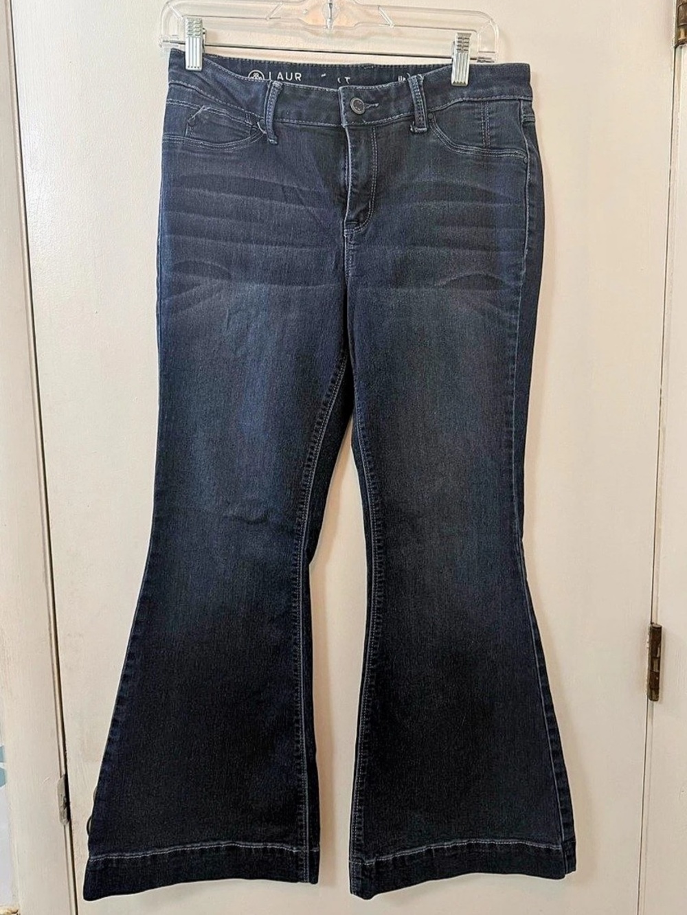Laurie Felt dark wash flare jeans size Medium Petite
